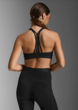 2XU Form Strappy Low Impact Bra
